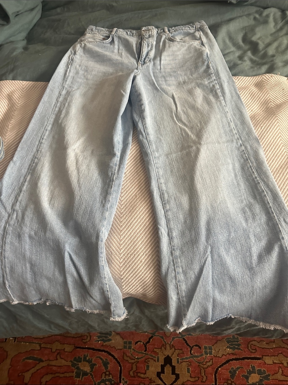 Pilcro Adi distressed jeans - Picture 2 of 3